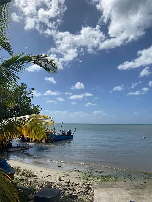 Apartment Trois Rivieres T2 Avec Grande Terrasse Ombragee Vue Mer Sainte-Luce Martinique